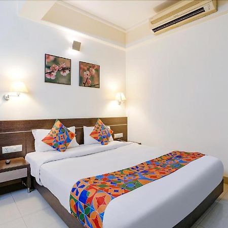 Gandharva Residency Swargate Hotel Pune Eksteriør billede