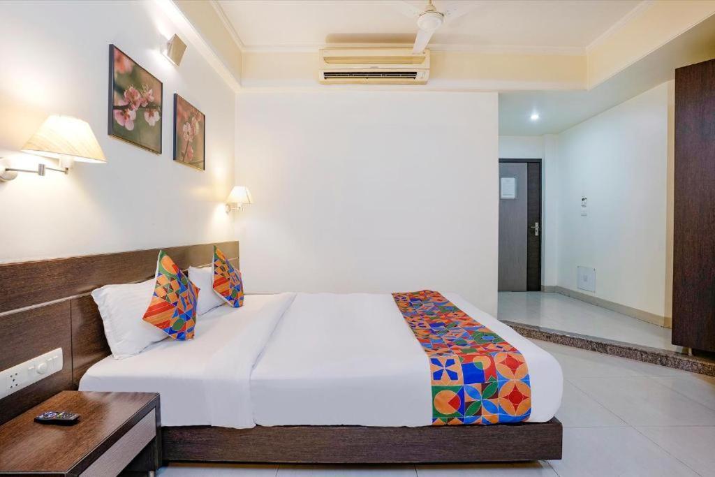 Gandharva Residency Swargate Hotel Pune Eksteriør billede