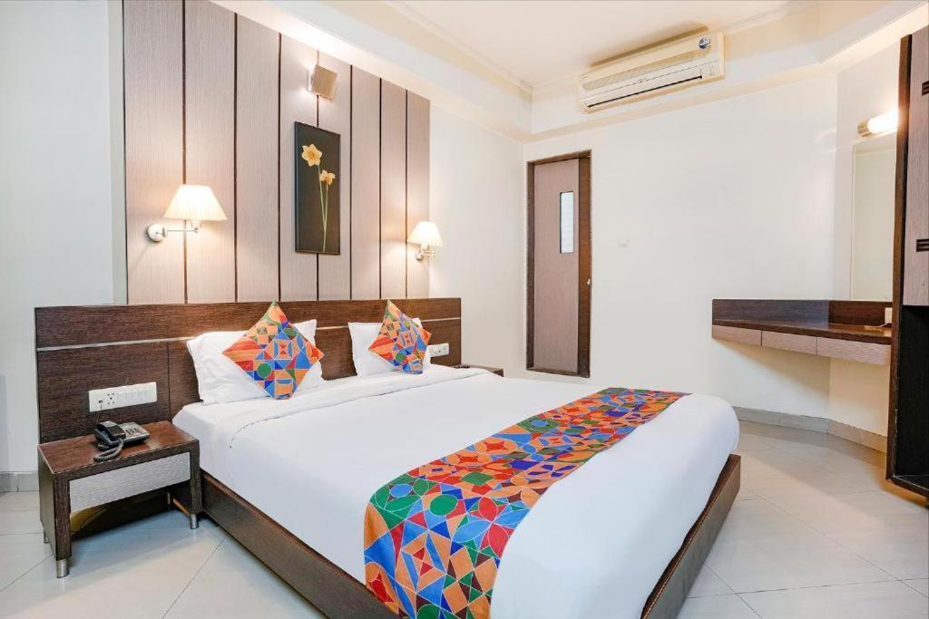 Gandharva Residency Swargate Hotel Pune Eksteriør billede