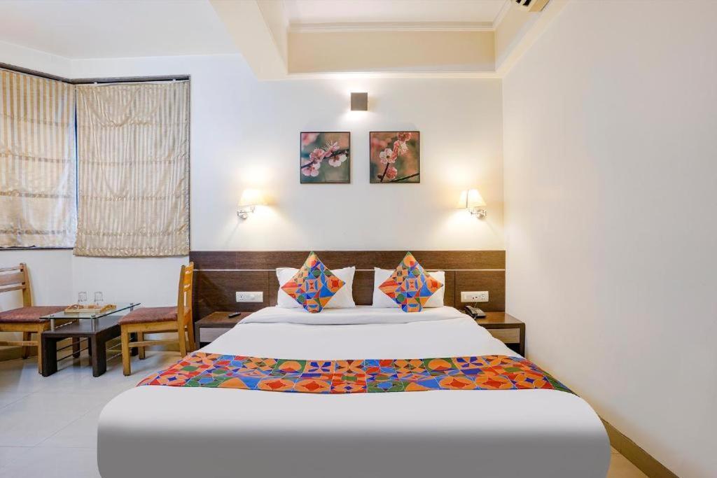 Gandharva Residency Swargate Hotel Pune Eksteriør billede